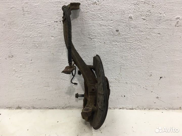 Кулак поворотный передний правый Volkswagen