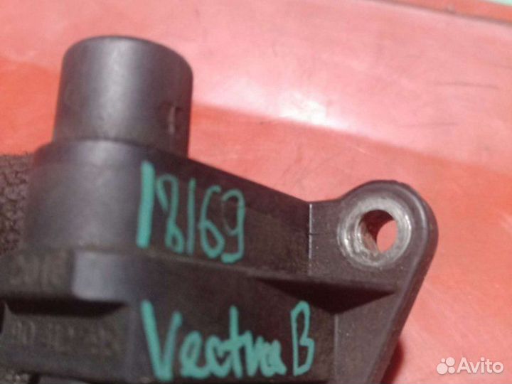 Датчик положения распредвала Opel Vectra B