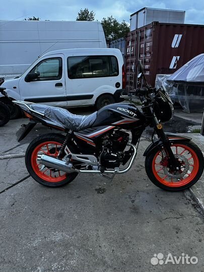 Мотоцикл дорожный rockot spectrum 150