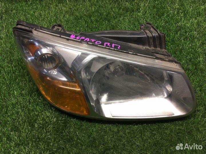 Фара правая Kia Cerato 1