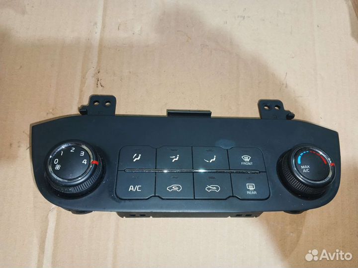 Блок управления печкой Kia Sportage 3