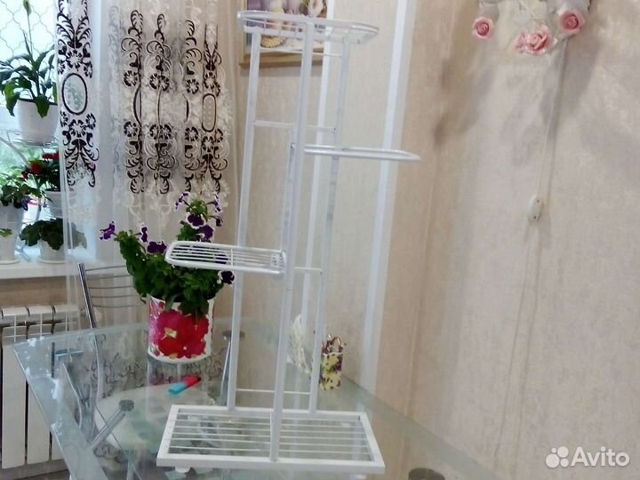 Подставка для цветов напольная