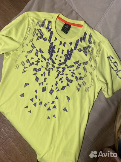 Продаю футболку мужскую Адидас оригинал