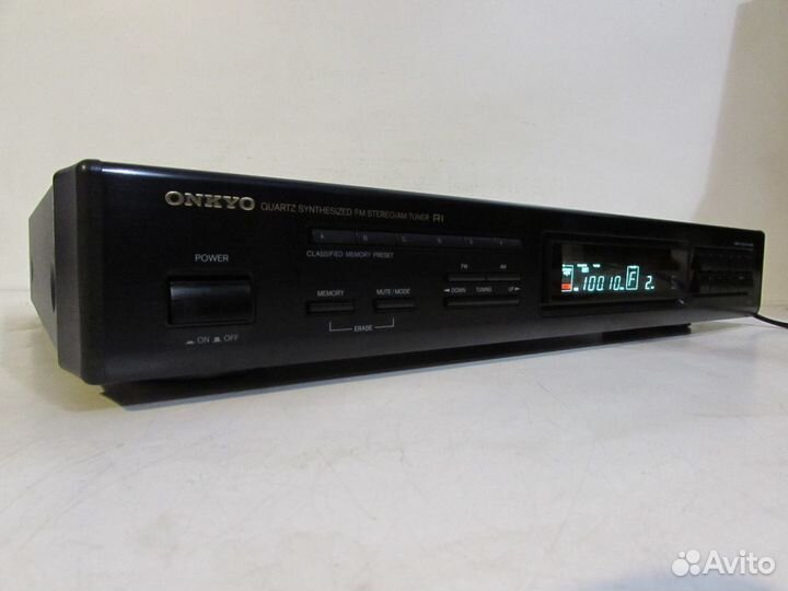 Onkyo T-4930 Стерео Тюнер