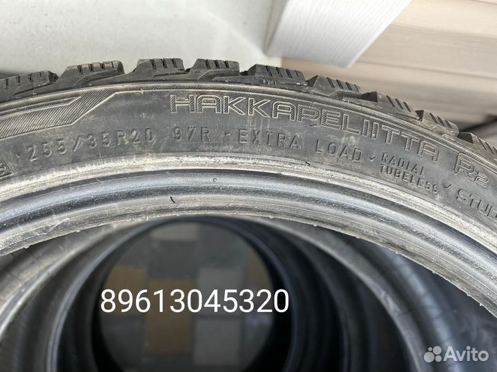 Nokian Tyres Hakkapeliitta R2 255/35 R20 97R