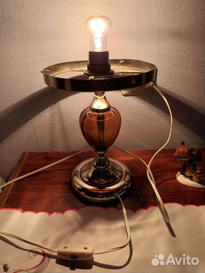 Лампа настольная