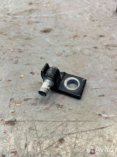 Петля двери задняя правая Audi A6 C7 3.0 2012