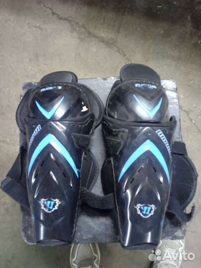 Хоккейные наколенники и налокотники