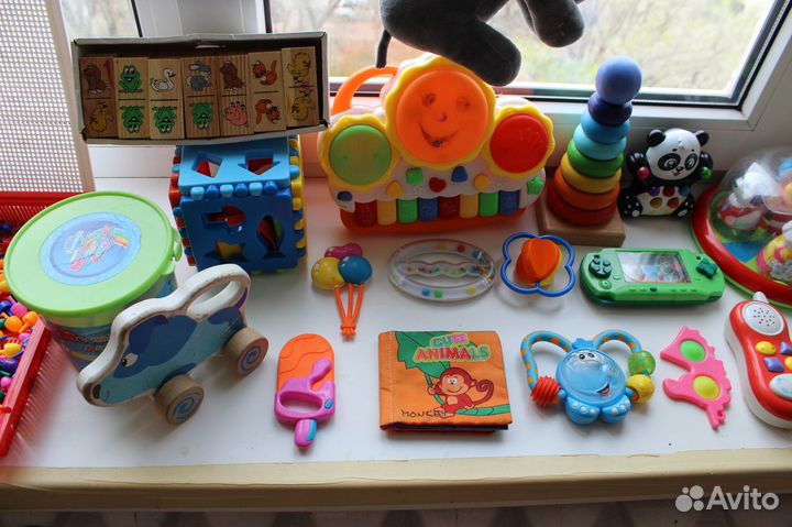 Игрушки Погремушки Пирамида Бутылки Avent