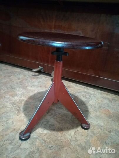 Стул для фортепиано