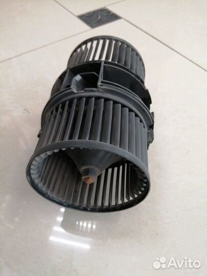 Мотор печки Renault Fluence седан K4MW839 2011