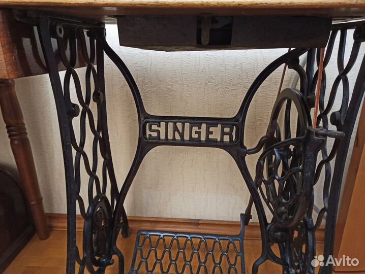 Швейная машинка зингер