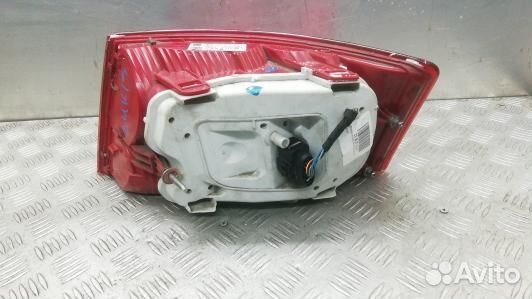 Фонарь задний левый audi A6 C6 (2UK15MX01)