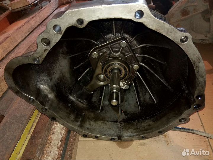 Коробка передач Nissan Terrano ll td27t