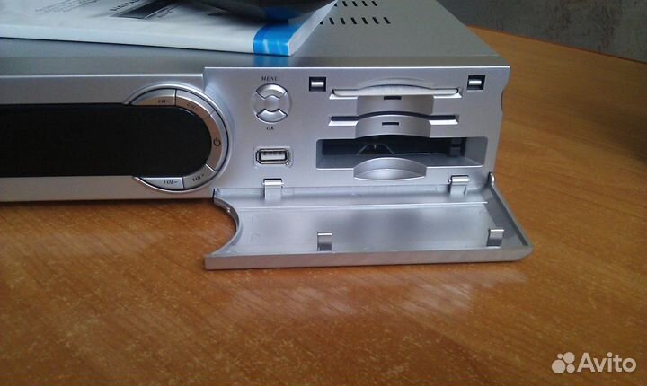 Спутниковый ресивер Golden Interstar GI-T/S780