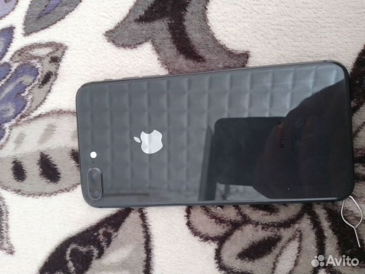 iPhone 8 Plus, 64 ГБ