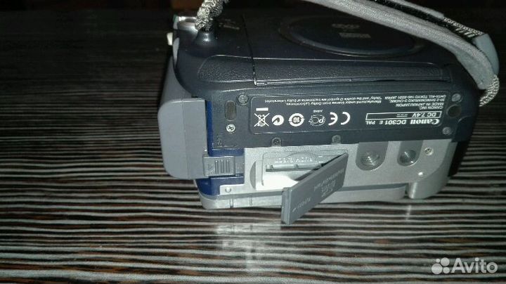 DVD-ведеокамера Canon DC301