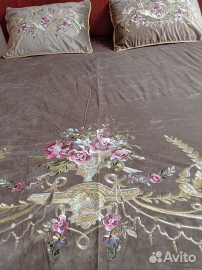 Покрывало на кровать,roberto cavalli италия