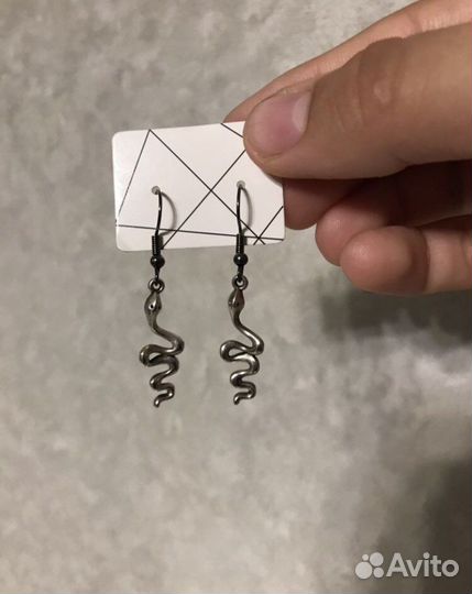 Серьги (бижутерия)