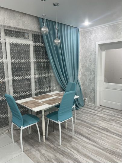 2-к. квартира, 53 м², 1/1 эт.