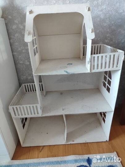 Кукольный домик с мебелью