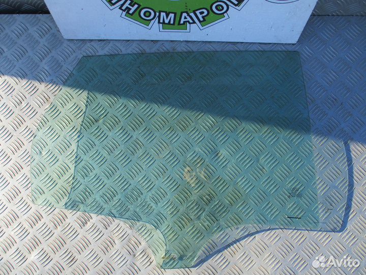 Стекло двери задней правой Ford Focus 3 2012г