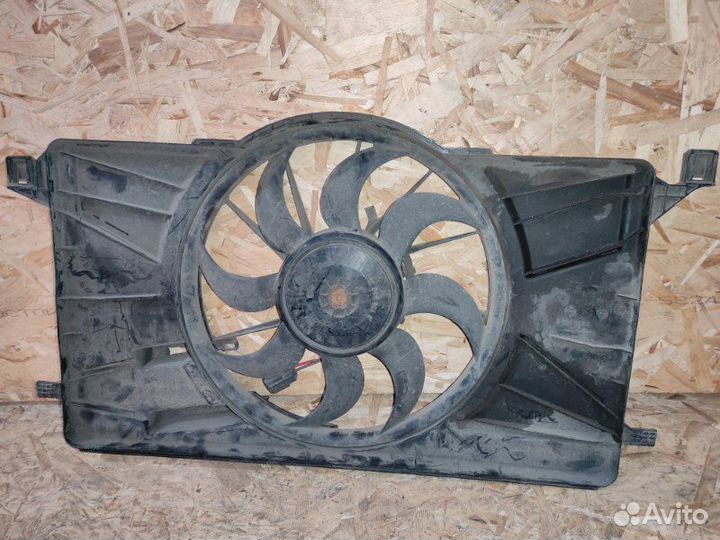 Вентилятор радиатора Ford Focus 3 CB8 pnda 2014