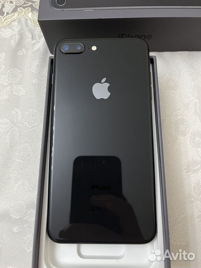 iPhone 8 Plus, 64 ГБ