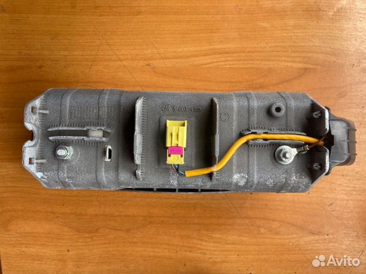 Подушка безопасности пассажира Skoda Octavia A5