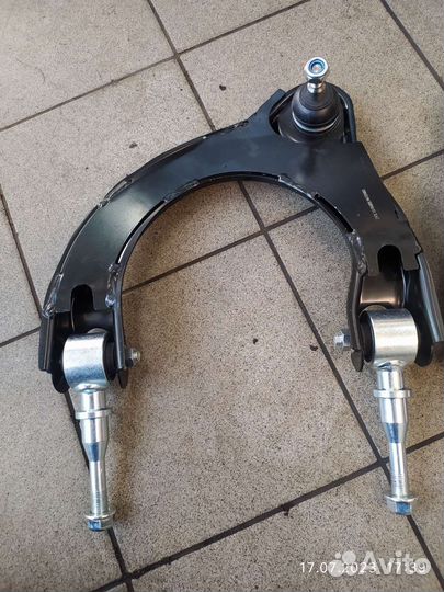 Передний верхний рычаг mitsubishi galant 8