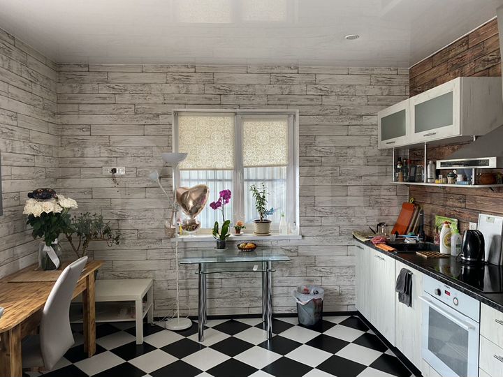 Коттедж 128 м² на участке 7 сот.