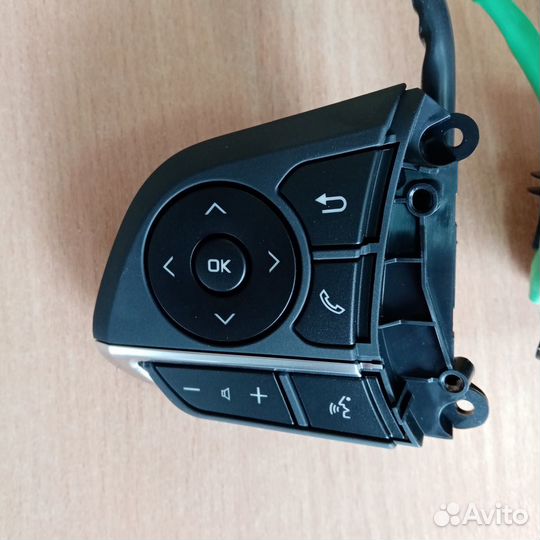 Кнопки мульти-руля Toyota Avalon Camry RAV4 2017