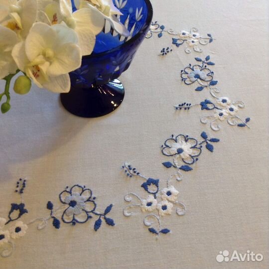 Скатерть вышитая