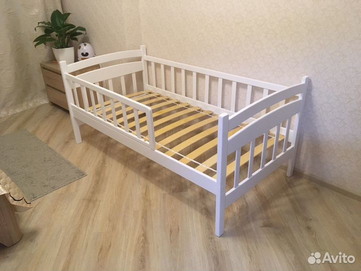 Кровать детская одноярусная 1600*800