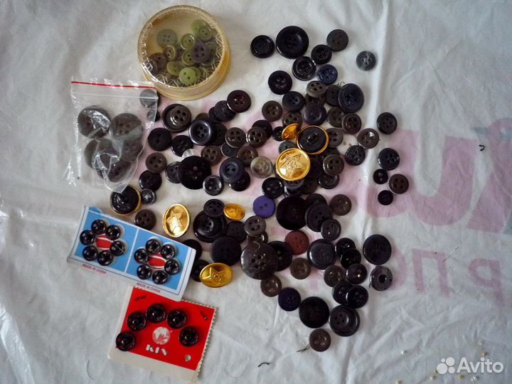 Пуговицы,иглы,нитки,пряжа,фурнитура швейная СССР