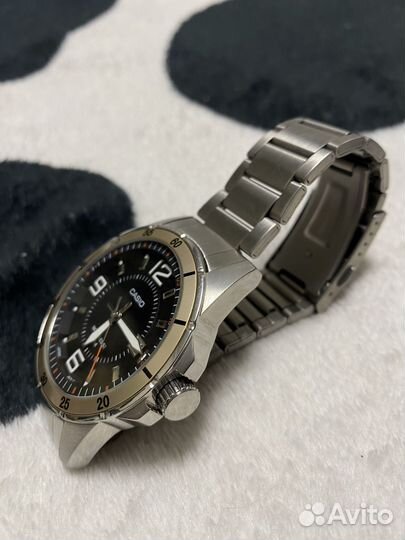 Наручные часы Casio