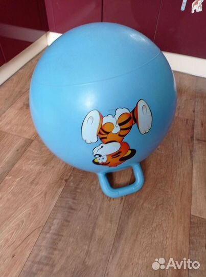 Мяч гимнастический