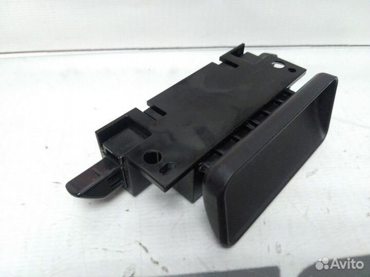 Ручка бардачка Mitsubishi Outlander XL