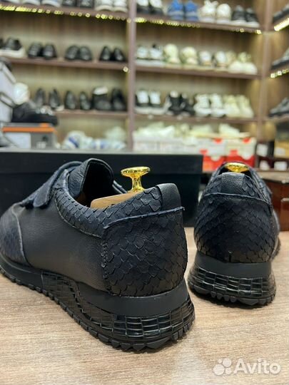Кроссовки новые натуральная кожа