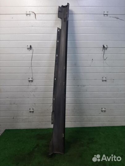 Накладка порога правого наружная Mercedes Benz C