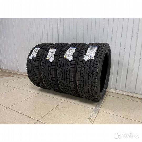 Triangle TR777 215/60 R17 96H