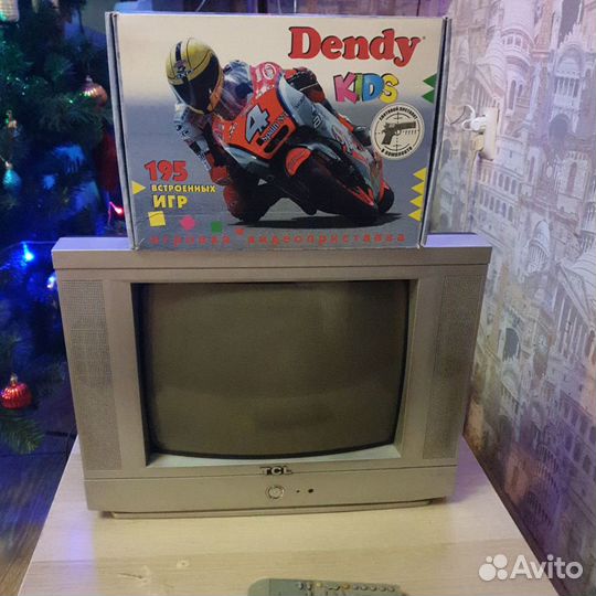 Игровая приставка dendy kids 8 Bit и телевизор