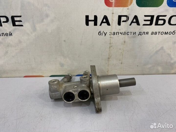 Главный тормозной цилиндр Ford Focus CB4 shdc 2007