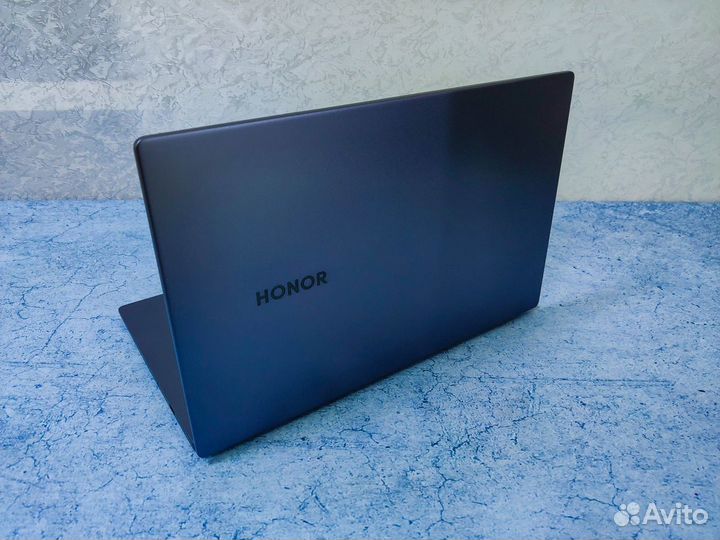 Honor Magicbook X15/IPS/15.6/i3-10110/SSD-256G/8G