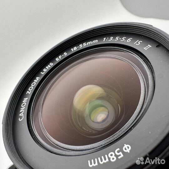 Зеркальный фотоаппарат Canon eos 550d