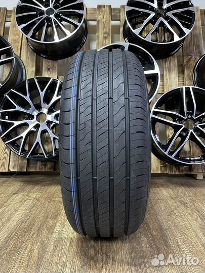 Goodyear EfficientGrip 2 SUV 255/65 R17 114H