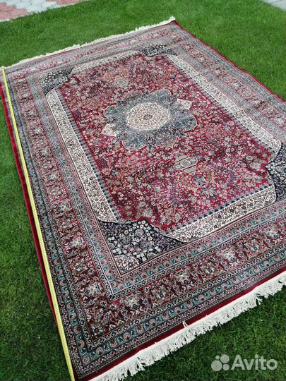 Турецкий ковёр для гостиной