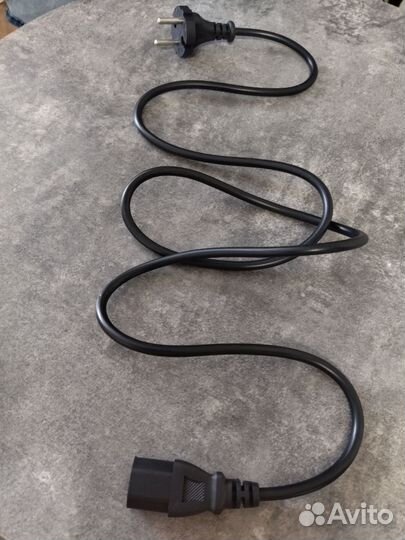 Кабель для компьютера