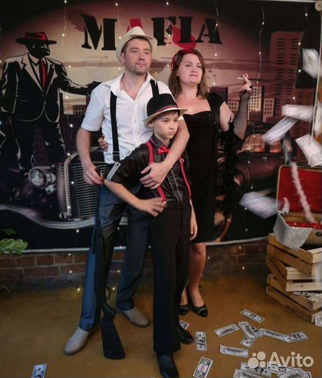 Костюмы для стилизованных вечеринок)