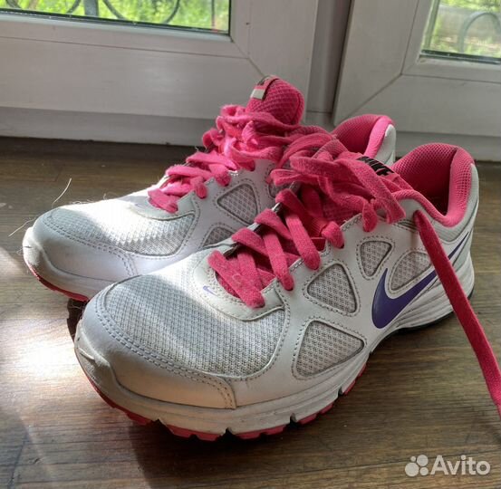 Кроссовки nike женские 39